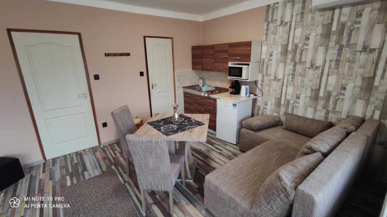 Apartman Edit Harkány Eksteriør billede