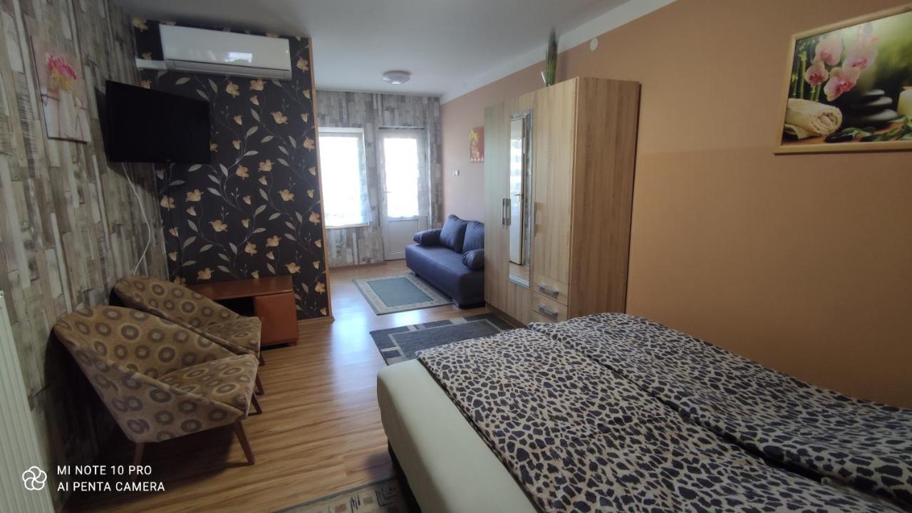 Apartman Edit Harkány Eksteriør billede